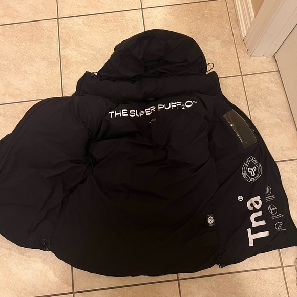 Aritzia Super Puff 2o - Picture 2 of 4